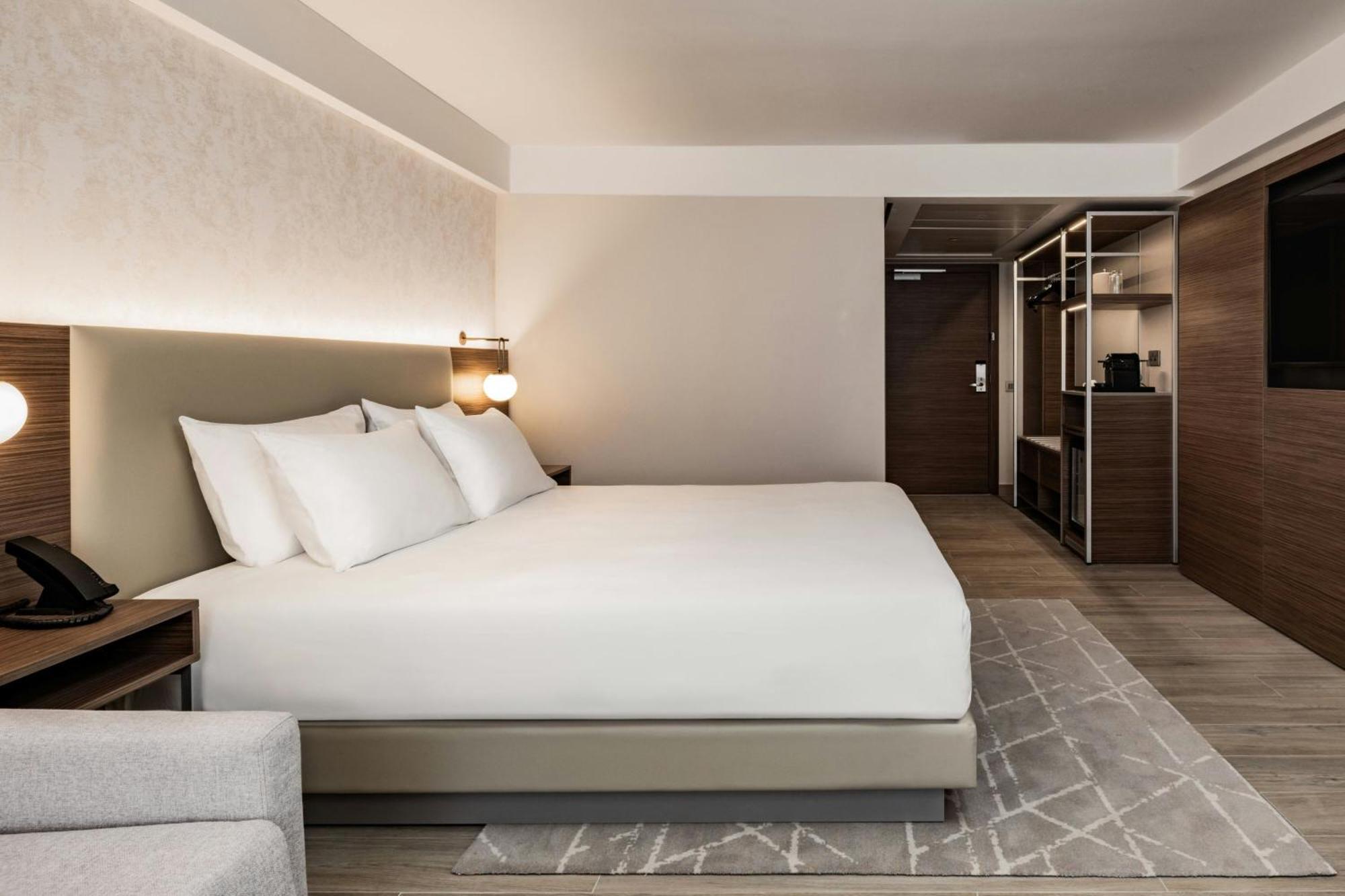 Ac By Marriott St Julian's Сент Джулианс